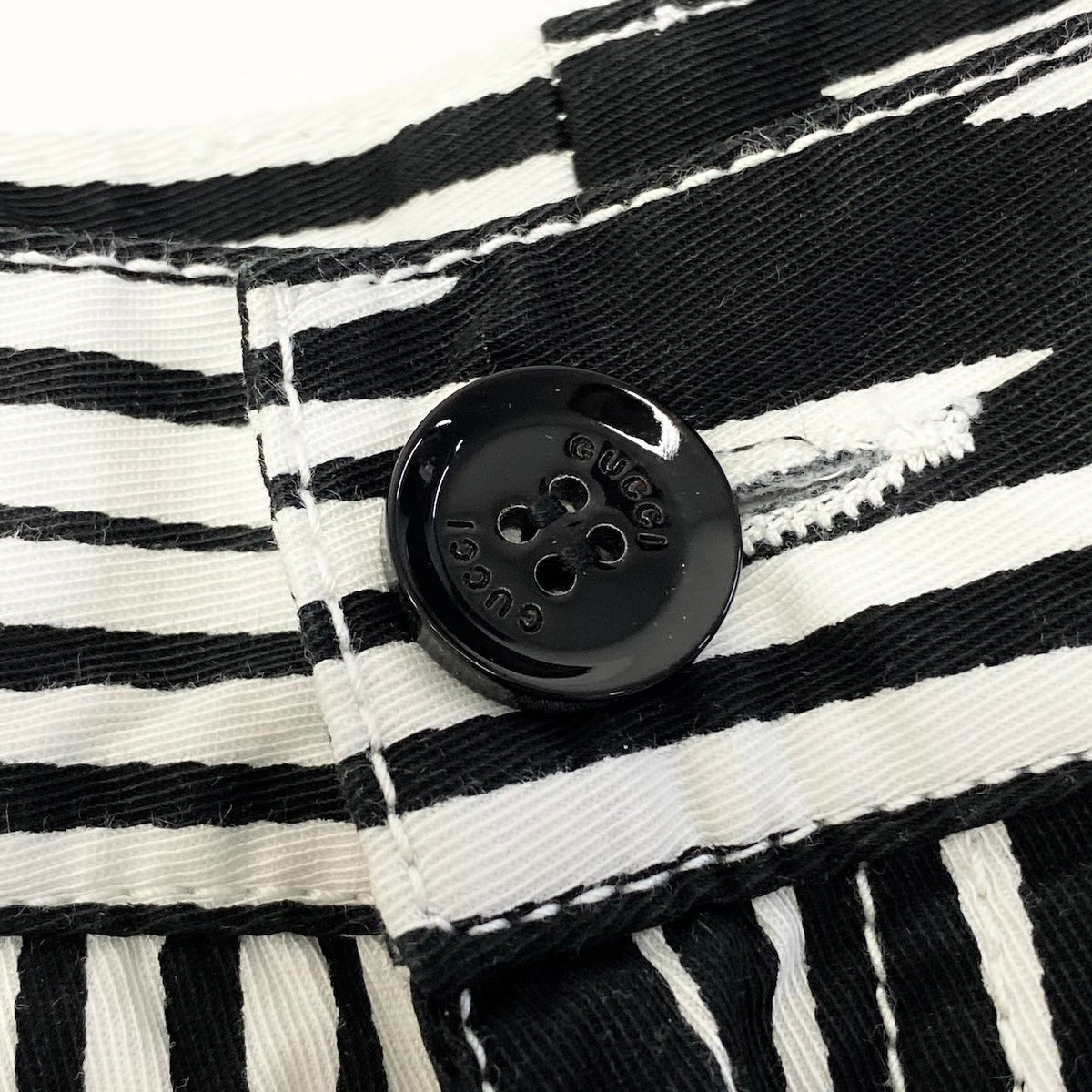 @Ed15 GUCCI Zebra Stretch Pants SIZE40t18r