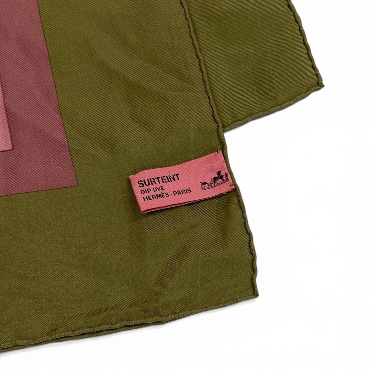 h12【美品】HERMES Carré 130 "Ex-Libris" (Carriage Motif) – Pink/Khaki – 100% Silk – Unisexk02i