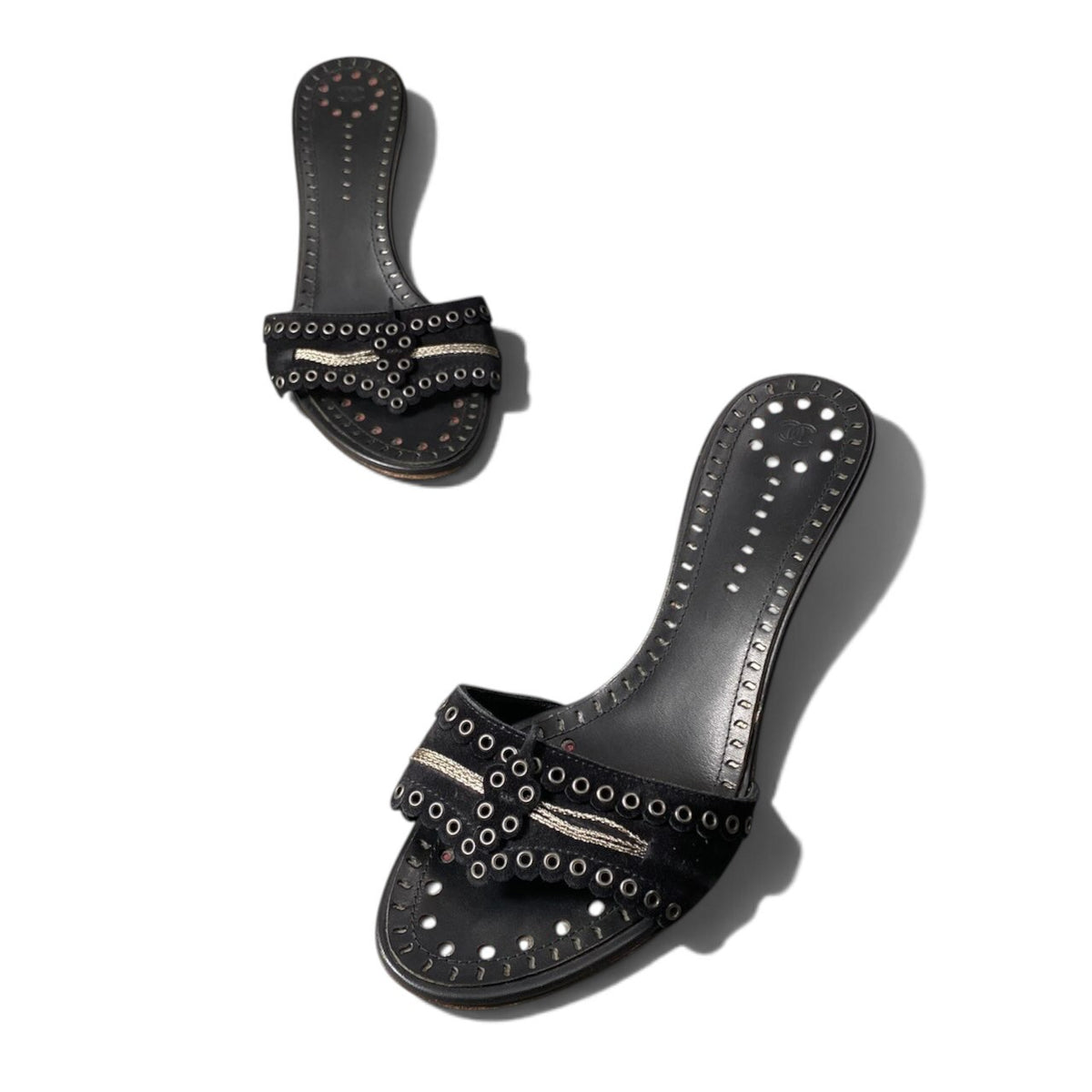 h12 CHANEL Eyelet Stud Kitten Heel Mule Sandals Size 36.5 Women'sk02i