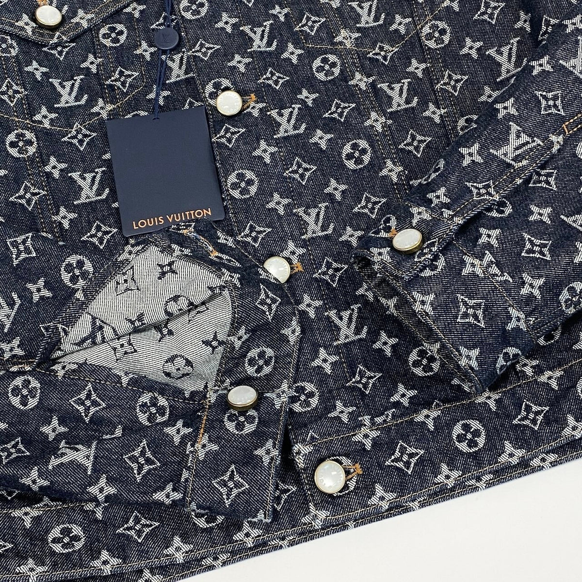 Id2 《未使用品》 LOUIS VUITTON ルイヴィトン 24AW モノグラム ジャガードデニムジャケット Monogram Jacquard Denim Jacket t18rt18rt18r