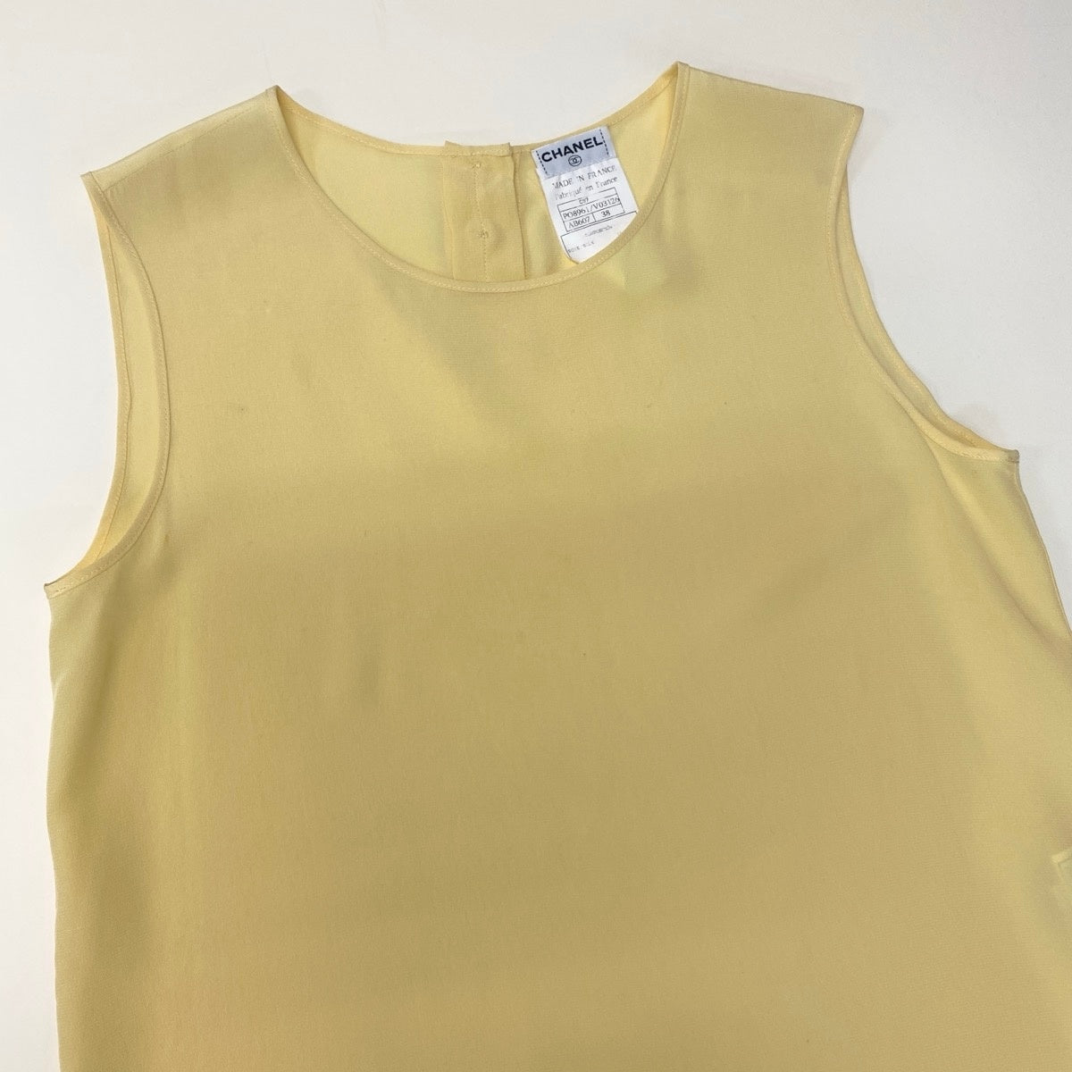 Ch1 CHANEL 1997 Cruise Sleeveless Silk Blouse P08961 100% Silk Size 38ta2