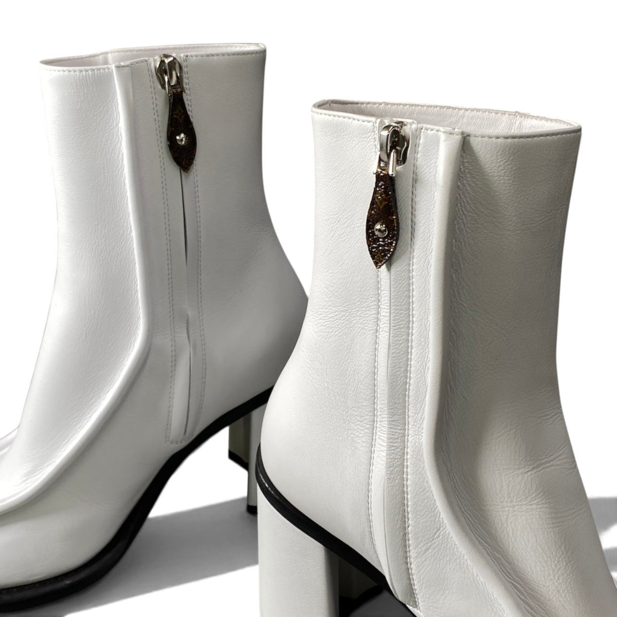 h12Louis Vuitton Berlin Line Chunky Heel Boots Size 37 Women'sk02i