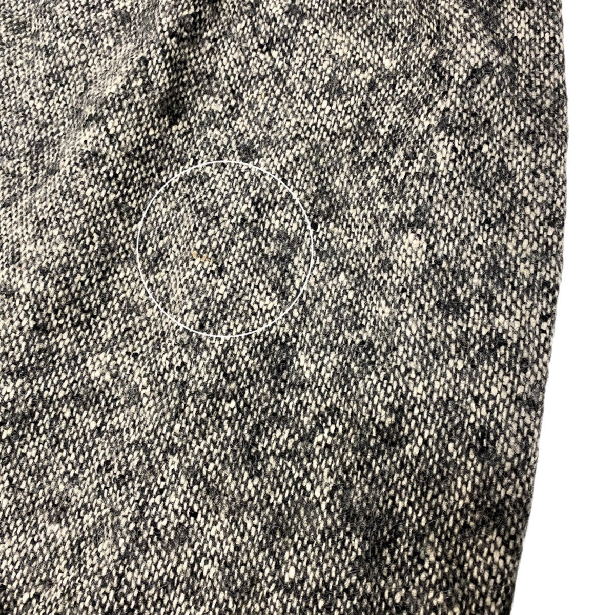 91h3 GIVENCHY Velour-trimmed tweed jacket and skirt set, size 8.u02t