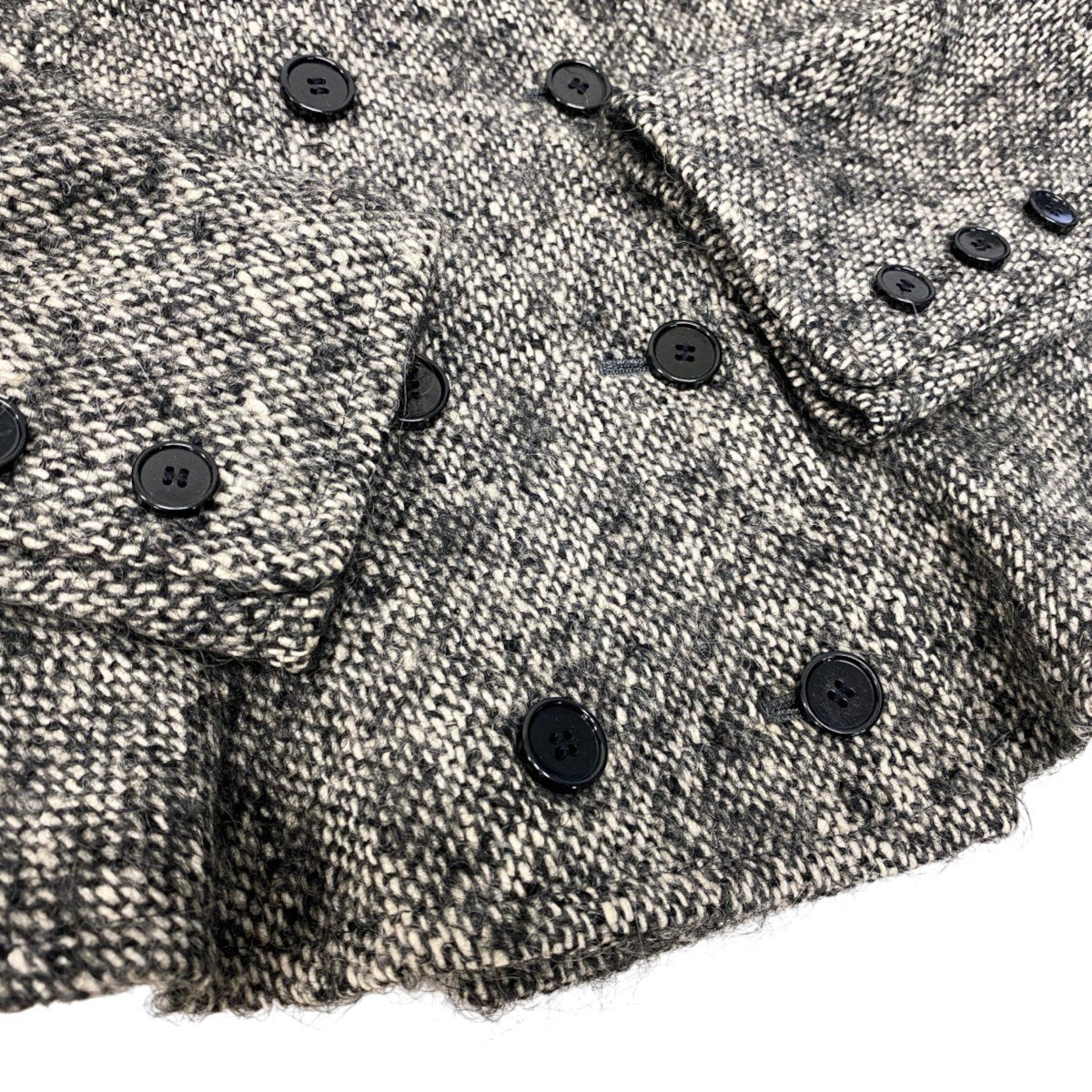 91h3 GIVENCHY Velour-trimmed tweed jacket and skirt set, size 8.u02t