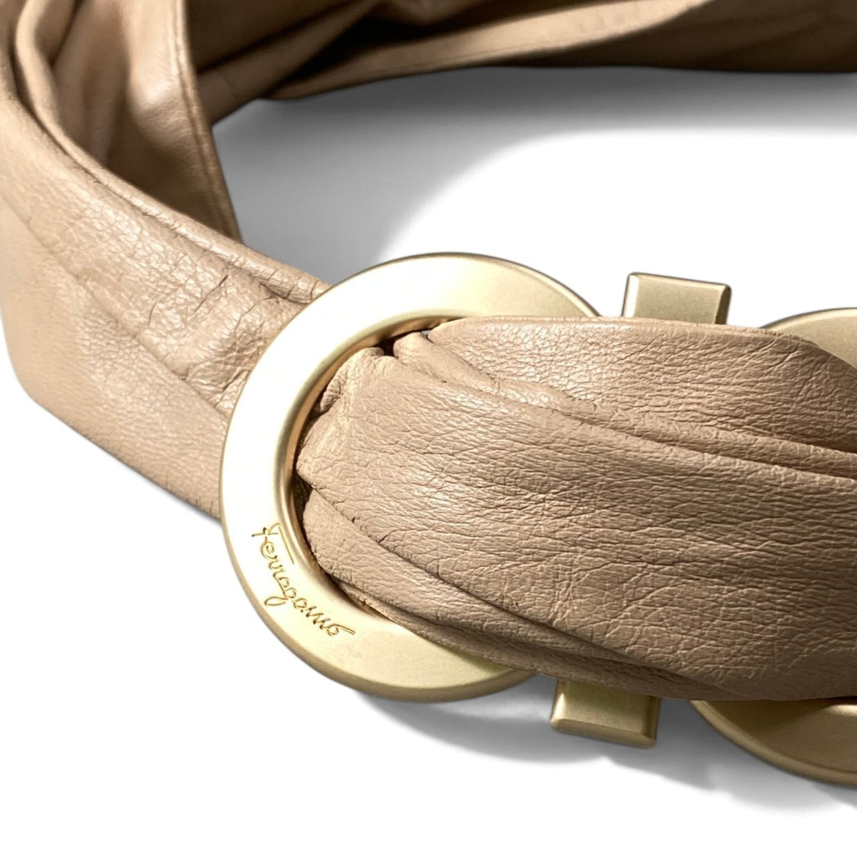 h12【美品】Salvatore Ferragamo Gancini Leather Belt – Beige & Gold – Women'sk02i