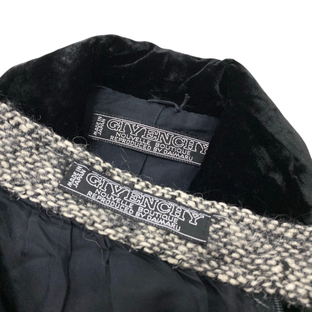 91h3 GIVENCHY Velour-trimmed tweed jacket and skirt set, size 8.u02t