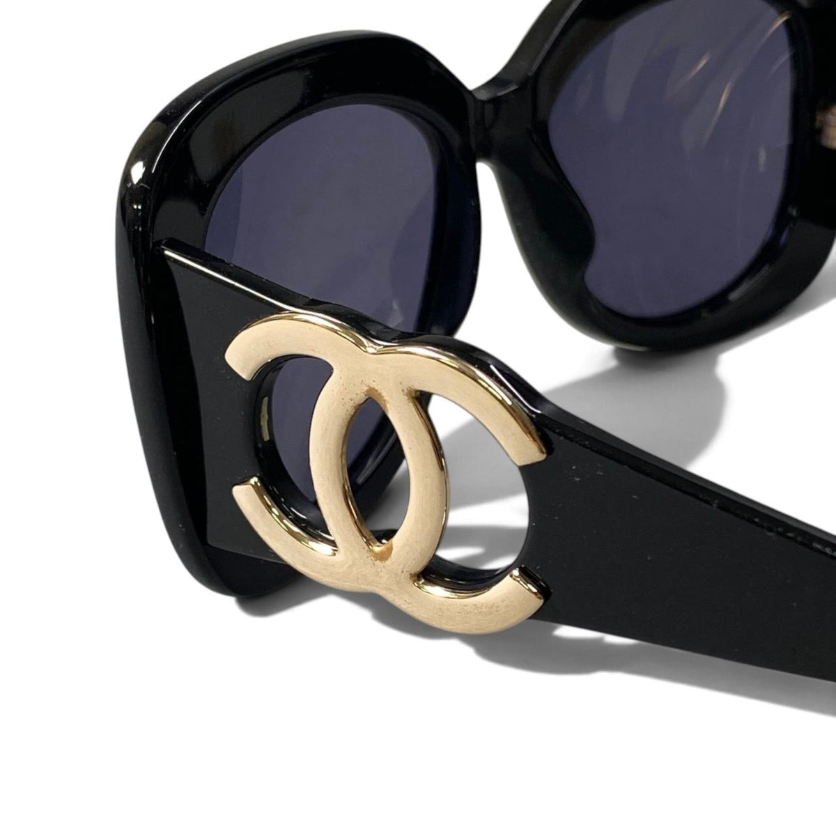 h12 CHANEL CC Logo Sunglasses Eyewear 05253 94305 Black Gold Women'sta1