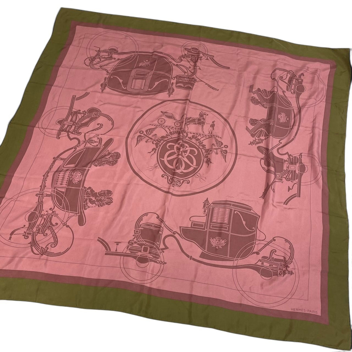 h12【美品】HERMES Carré 130 "Ex-Libris" (Carriage Motif) – Pink/Khaki – 100% Silk – Unisexk02i