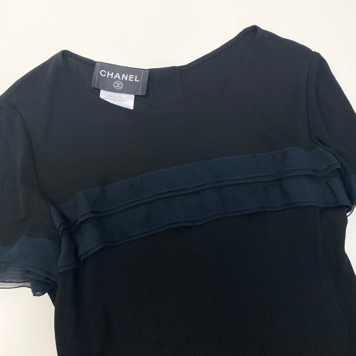 Ch1 CHANEL 2002 02P Short Sleeve Knit Sweater CC Logo Button P19048 Size 36u02t