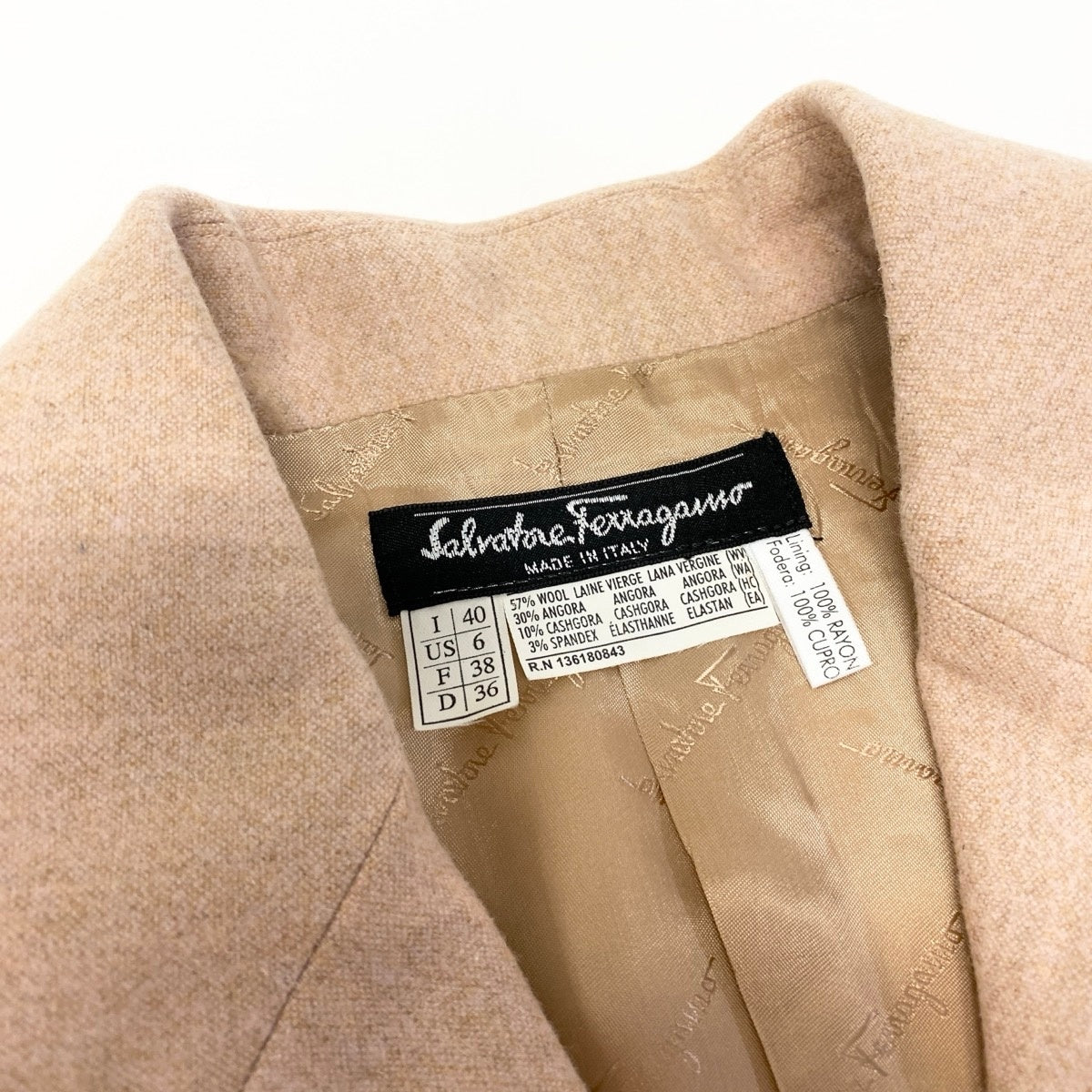 11e27Salvatore Ferragamo skirt suit, formal suit with Vara buttons, size 40.u02t