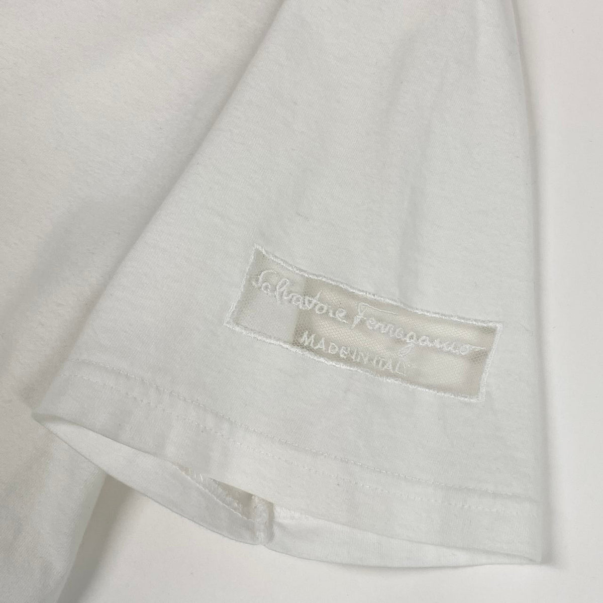 Ec27 Salvatore Ferragamo サルヴァトーレフェラガモ 半袖Tシャツ ブランドロゴ刺繍 Vネック トップスカットソー コットン100％ u02tu02tu02t