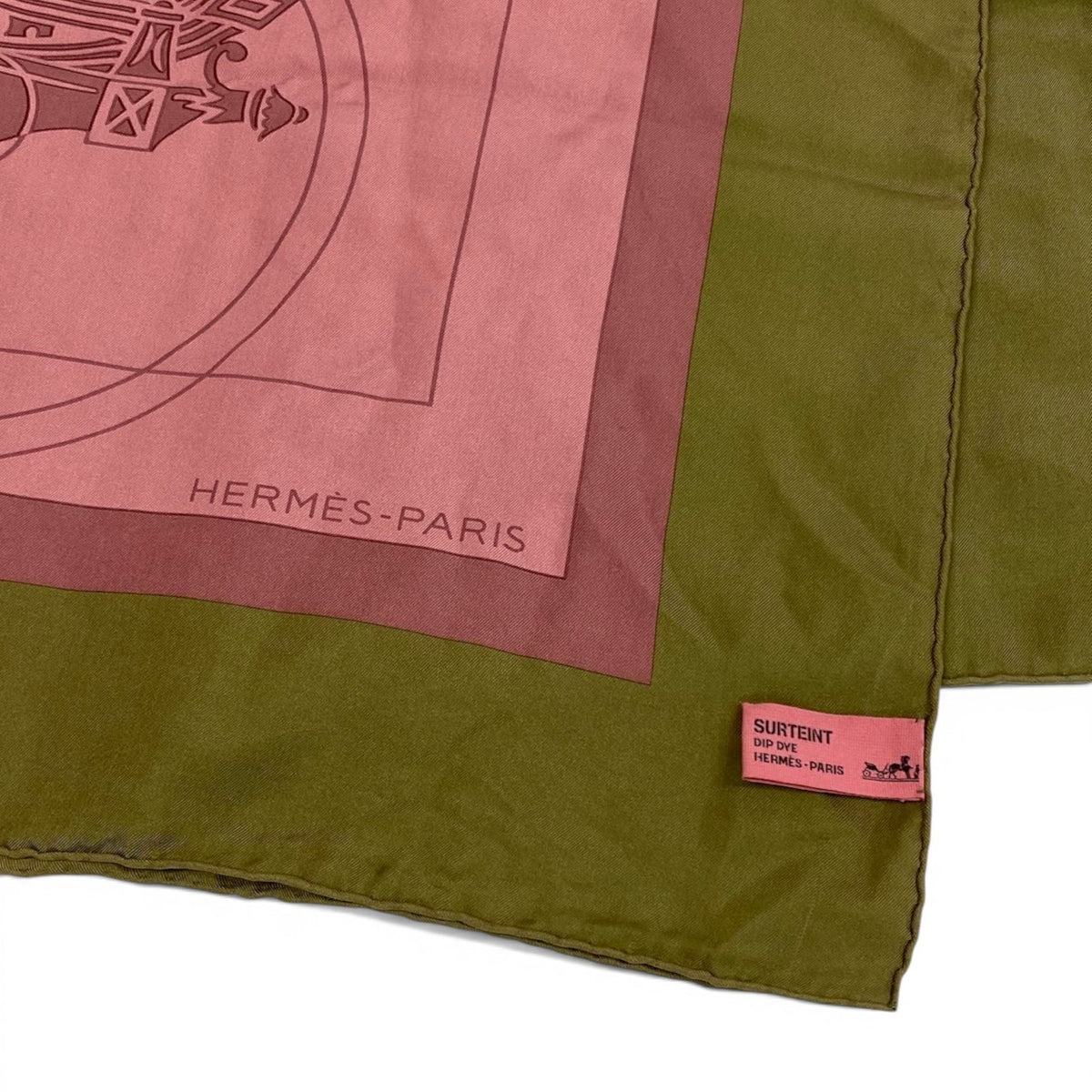 h12【美品】HERMES Carré 130 "Ex-Libris" (Carriage Motif) – Pink/Khaki – 100% Silk – Unisexk02i