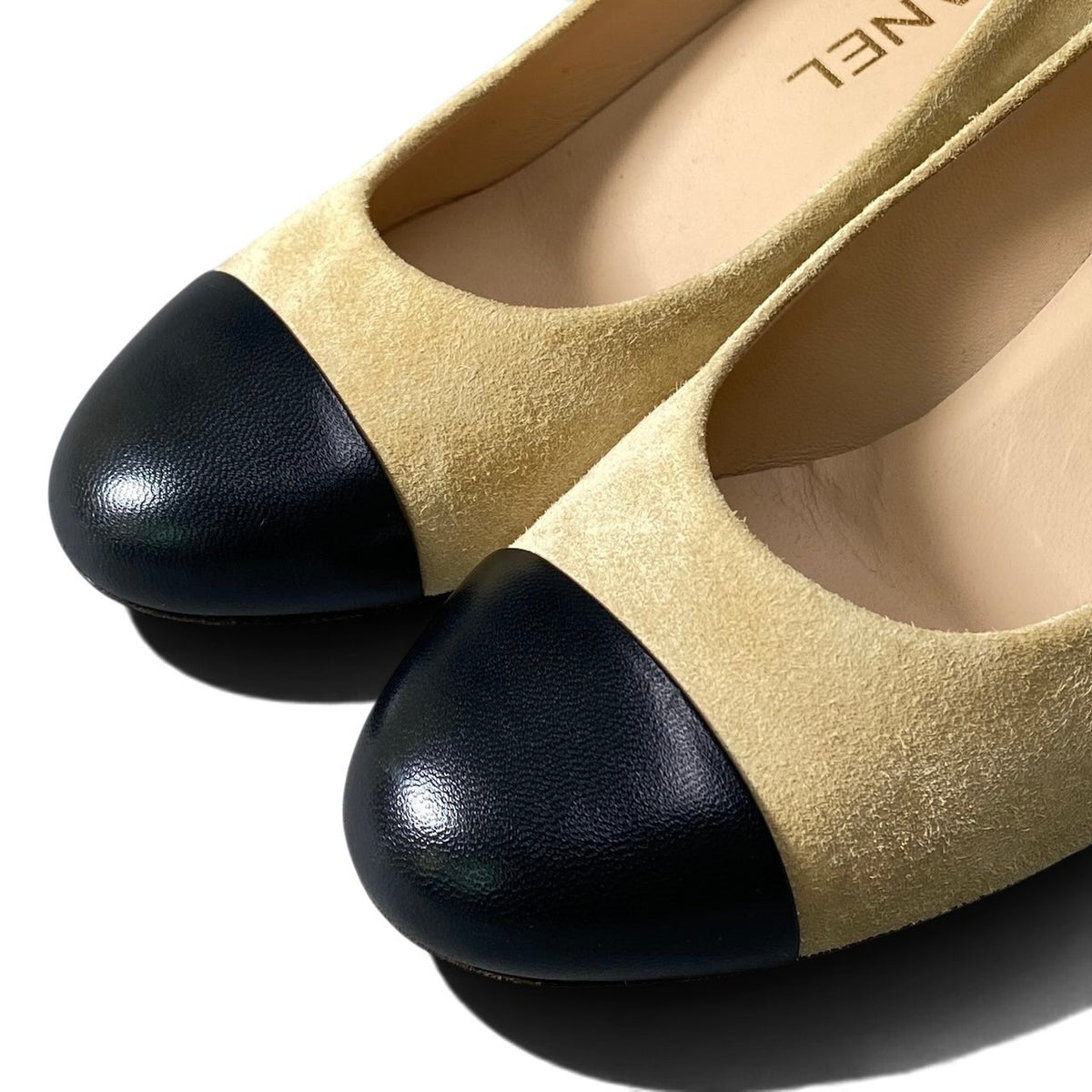 h10 【美品】CHANEL Matelassé Chain Trim Suede Pumps Size 36.5Ck02i
