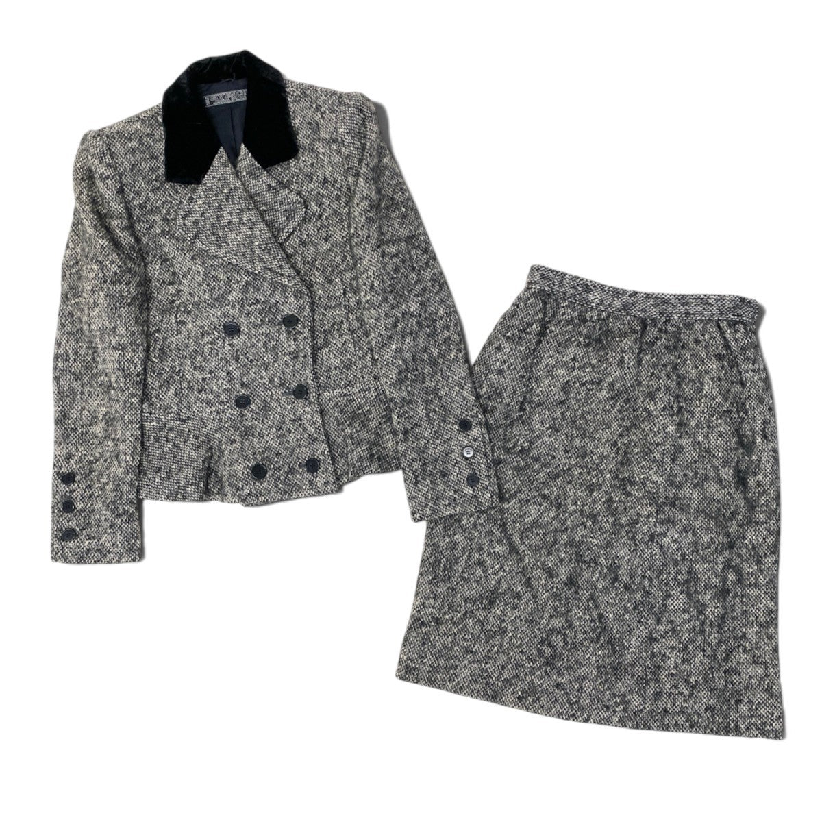 91h3 GIVENCHY Velour-trimmed tweed jacket and skirt set, size 8.u02t