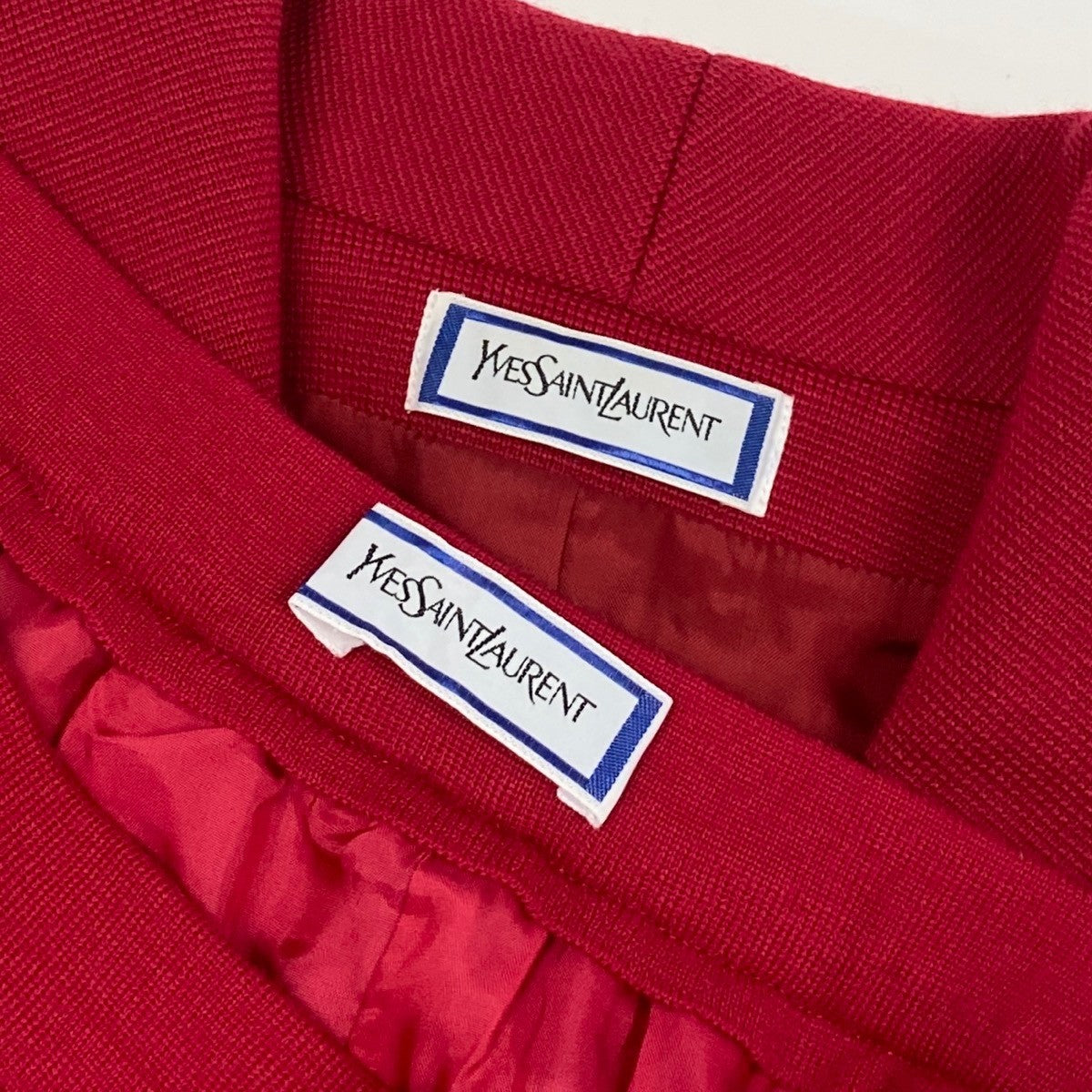 L Eh6  YVES SAINT LAURENT Skirt Suit Double Breasted Gold Button Knit Jacket Wool M Red Women o07t