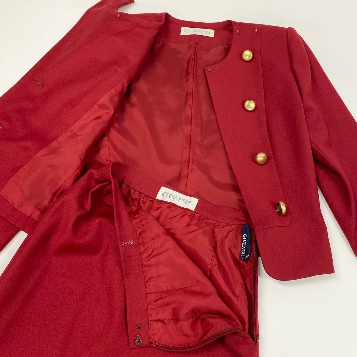 25e14GIVENCHY skirt set, collarless jacket and tight skirt, size 6.u02t