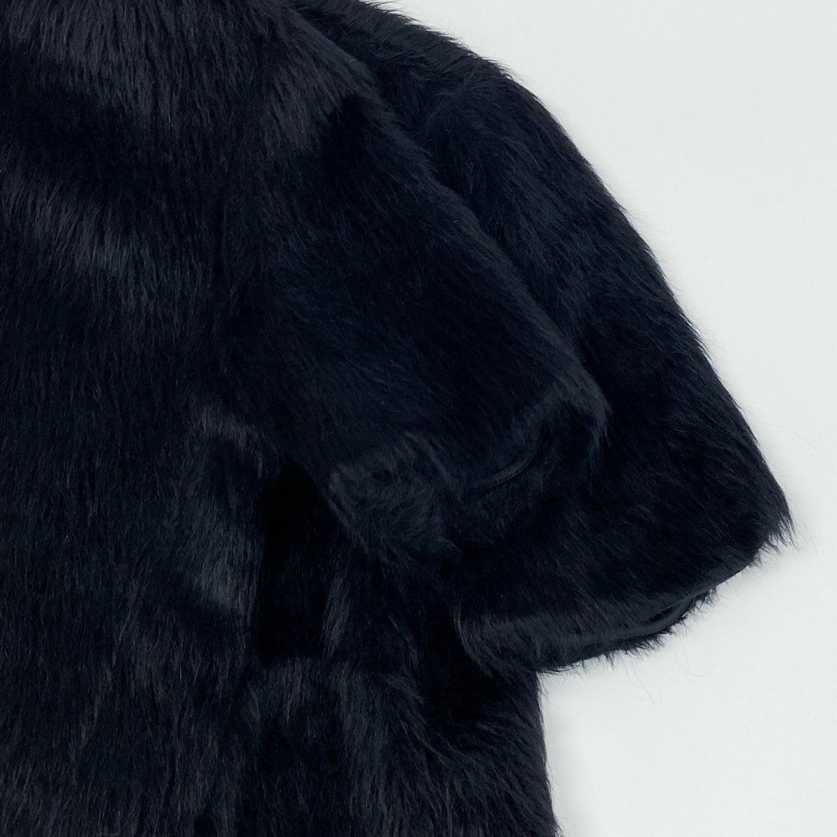 J@ Eb11 CELINE Phoebe-era alpaca wool blouse with fur trim, short sleeves, size 36, black, for womenk02i