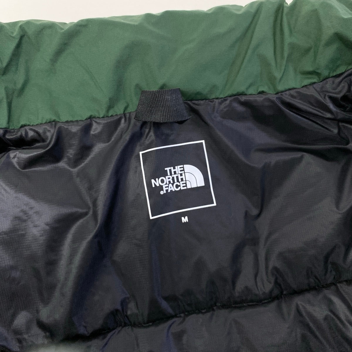 49g17 【美品】 THE NORTH FACE ザノースフェイス サンダージャケット ダウンジャケット NY823C12 サイズM グリーン メンズt18r