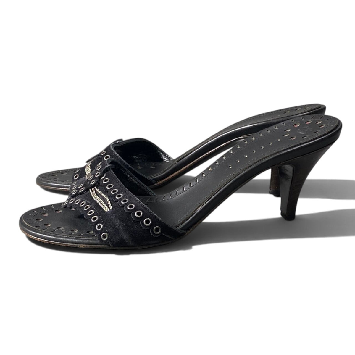 h12 CHANEL Eyelet Stud Kitten Heel Mule Sandals Size 36.5 Women'sk02i