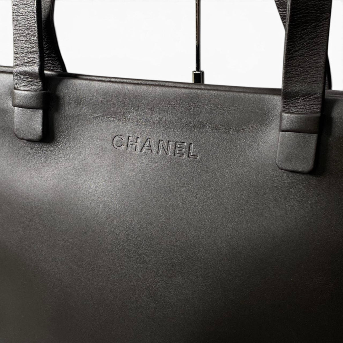 h13《美品》 CHANEL Chanel All-Leather Shoulder Bag (Black)t18r