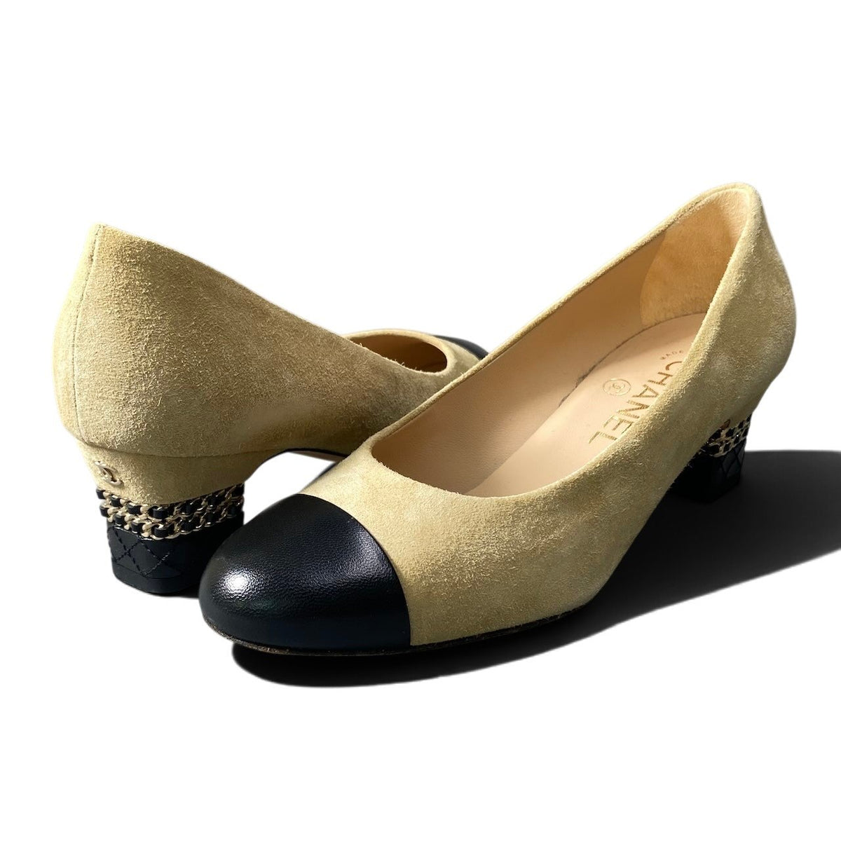 h10 【美品】CHANEL Matelassé Chain Trim Suede Pumps Size 36.5Ck02i